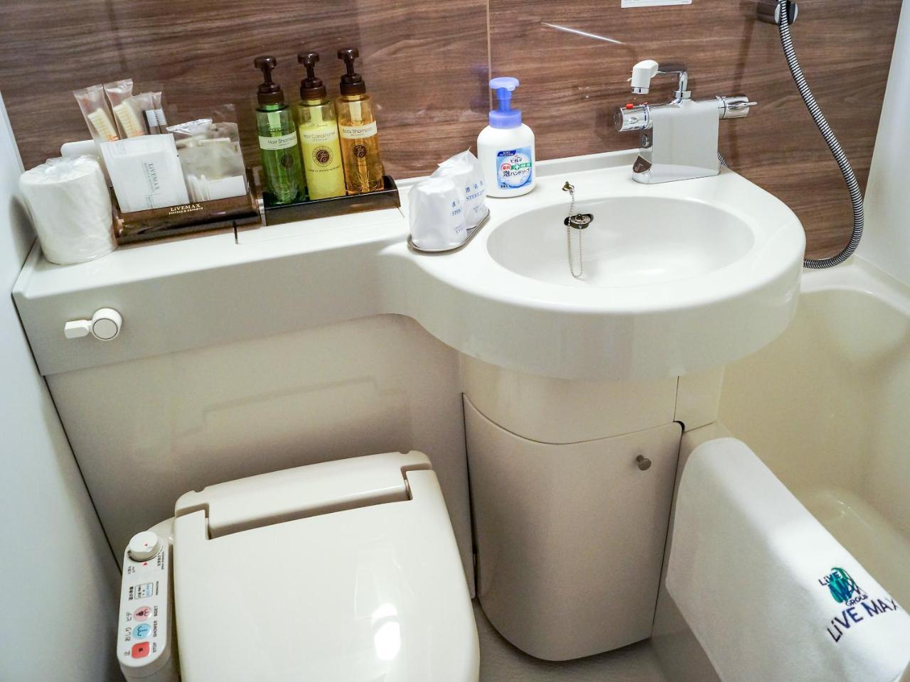 Hotel Livemax Saitama-Asaka-Ekimae Exteriör bild